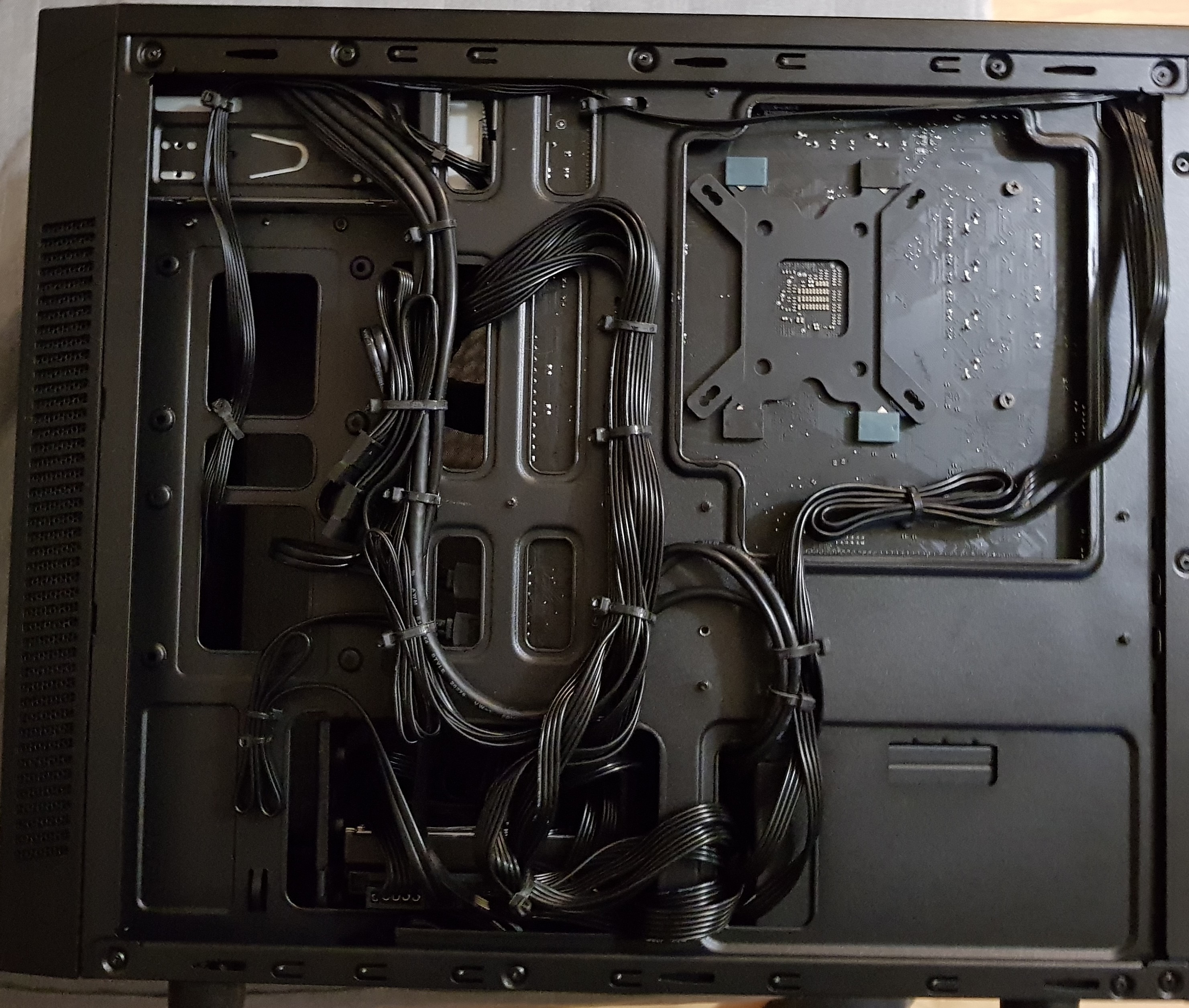 Realizacja SPD PC Build – komputer PC 13